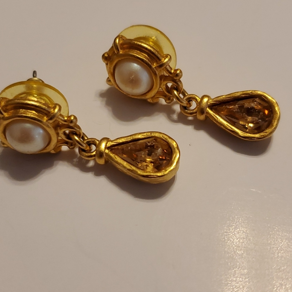 Pearl&Citrine pierced brushed gold finish earrings